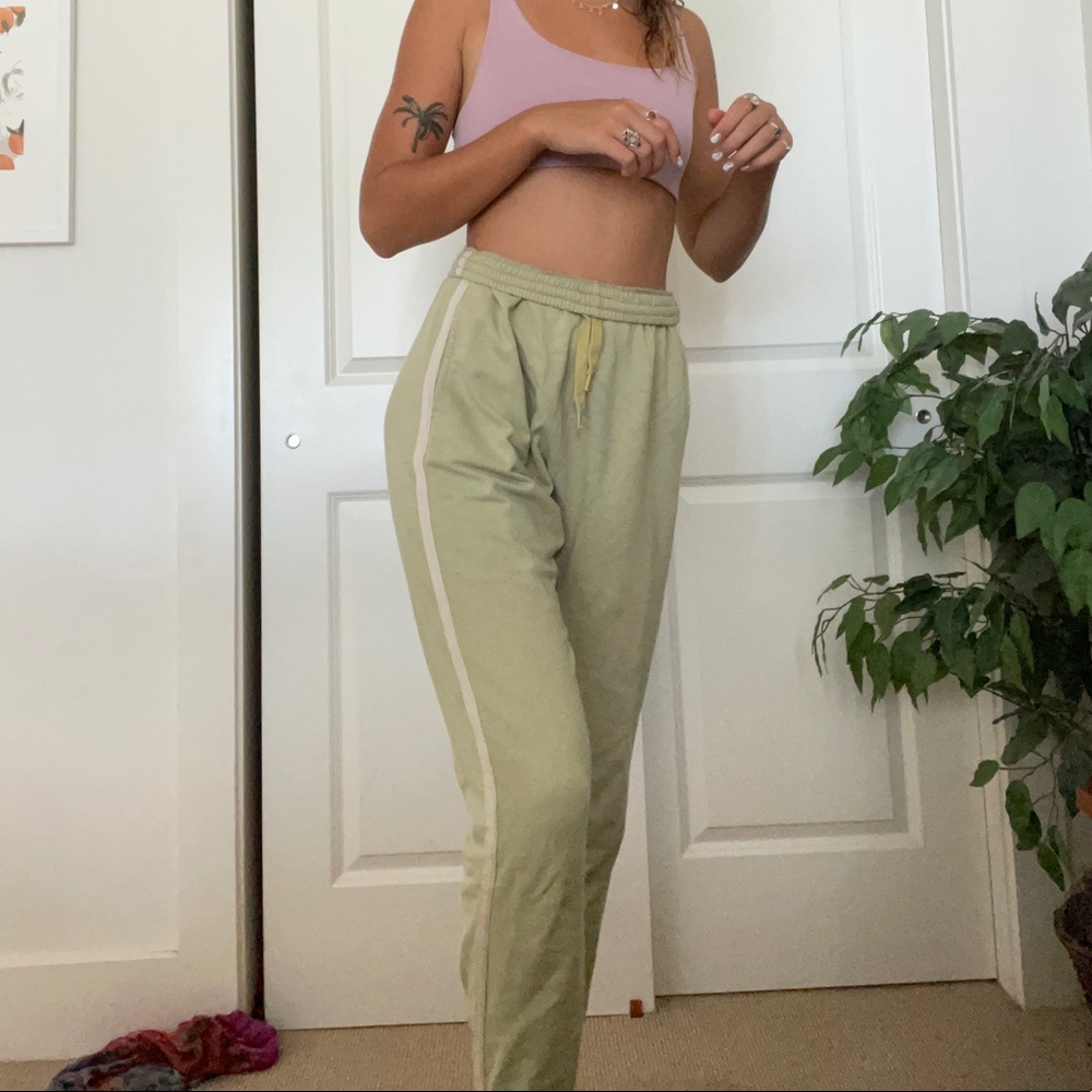 Acacia Thick Green Sweatpants
